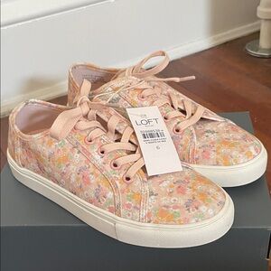 NWT LOFT Outlet Pastel Floral Canvas Sneakers in Pink size 6